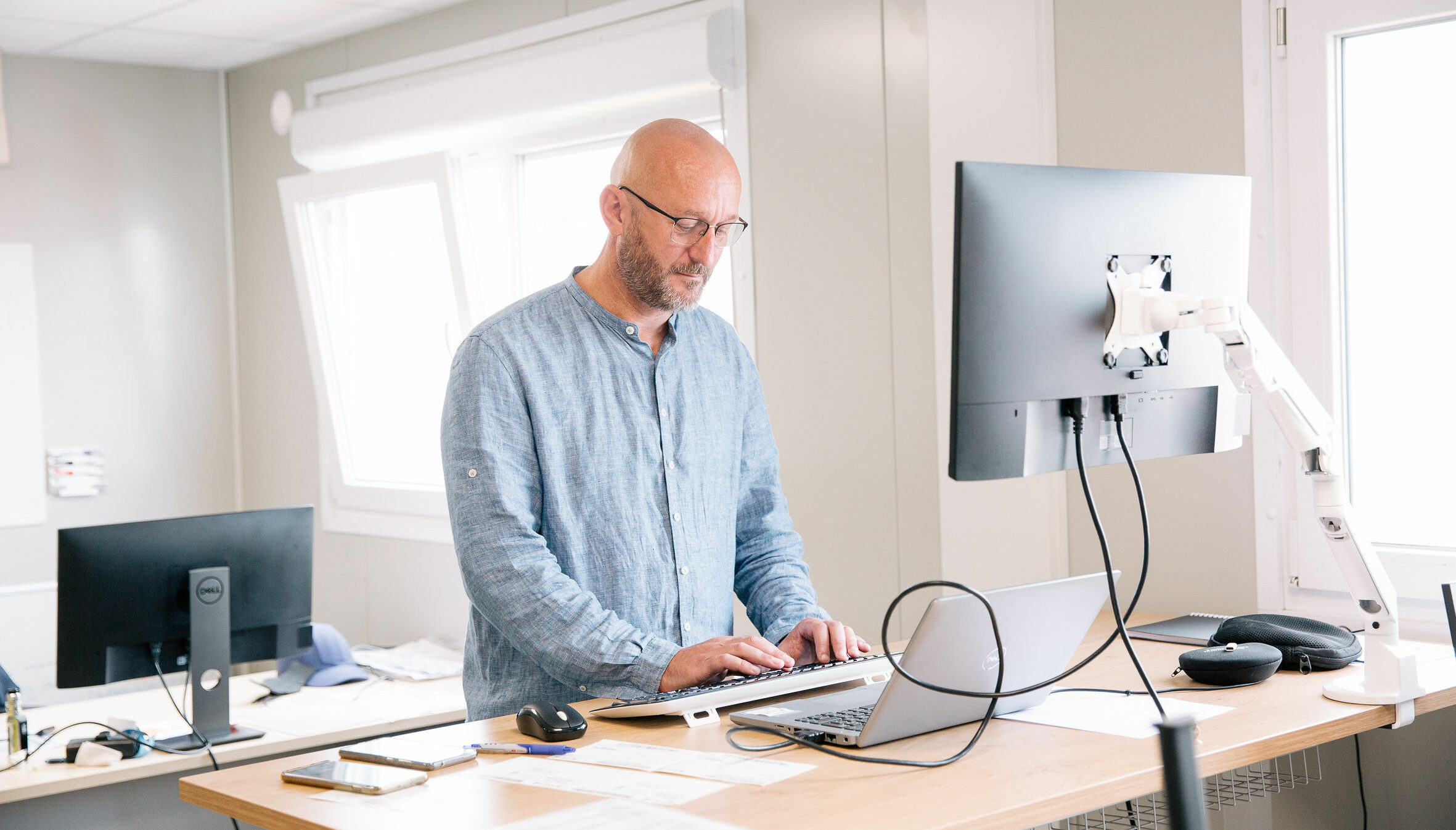 Limiter les TMS sur les postes administratifs dans l'industrie
